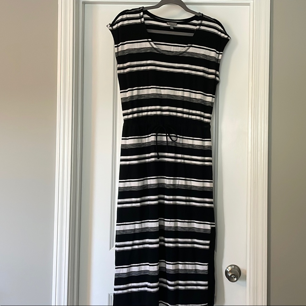 Talbots Black and White Casual Sheath Dress Short Sleeve Crew Neck